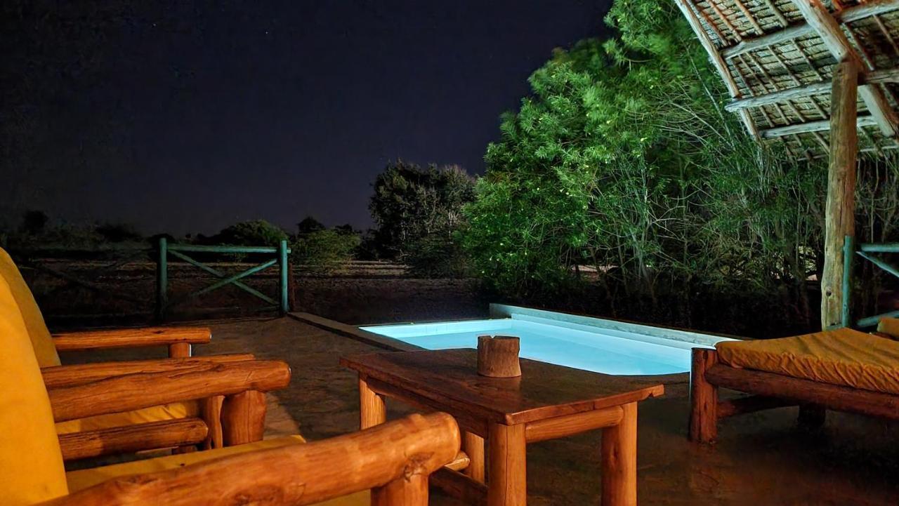 Hotel Manyatta Camp Voi Zewnętrze zdjęcie