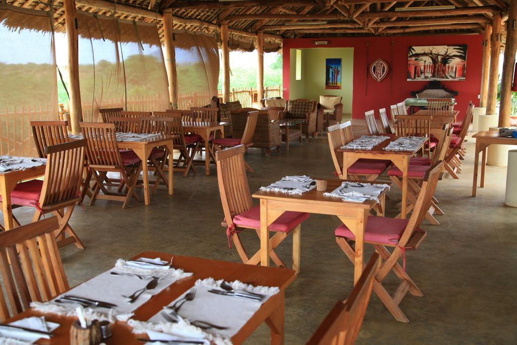 Hotel Manyatta Camp Voi Zewnętrze zdjęcie